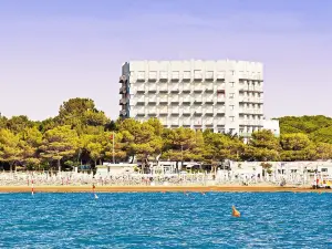 International Beach Hotel