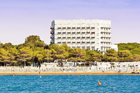 International Beach Hotel
