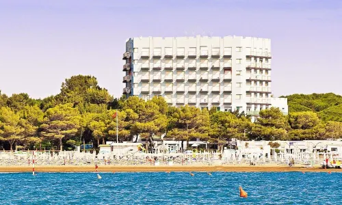 International Beach Hotel