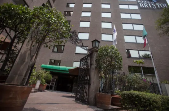 Hotel Bristol โรงแรมใน