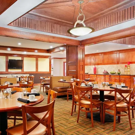 Holiday Inn Express DALLAS MEDICAL - MARKET CTR by IHG