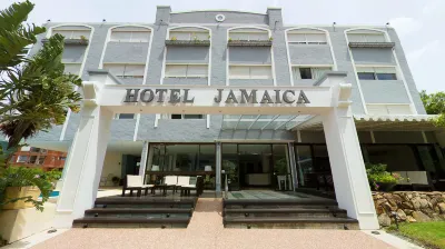 Jamaica Punta del Este Hotel & Residence Hotels near Wreck Santa María de Luján