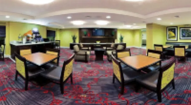 Holiday Inn Express 海王星 蒙茅斯縣酒店