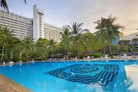 Hotel Borobudur Jakarta - Rooftop Pools