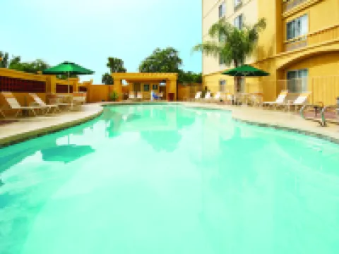 La Quinta Inn & Suites by Wyndham Mesa Superstition Springs Hotels in Mesa