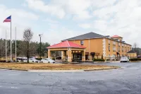 Comfort Inn & Suites Oxford South Hotel dekat Oxford Downtown Mall