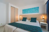 Aparthotel Holiday Center Các khách sạn gần Flamingos Pub Santa Ponsa