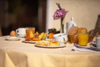 Garten - Hotel Sallerhof Hotels in Grodig