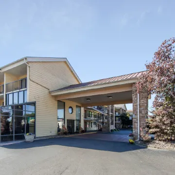 Quality Inn & Suites Sevierville - Pigeon Forge