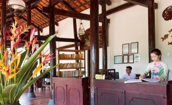 Mekong Riverside Boutique Resort & Spa