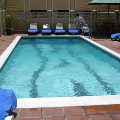 فندق ذا ديبلومات سويت Hotels near مسجد قريطم