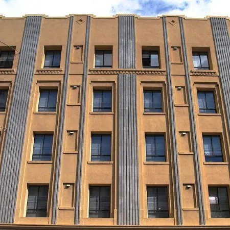 Hotel Fusion Отели рядом с достопримечательностью «Симфонический зал Луизы Дейвис»