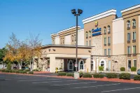 Comfort Inn & Suites East Hartford - Hartford