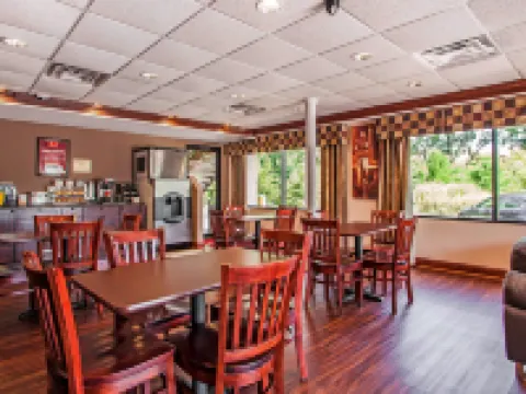 Econo Lodge Hotels in Mount Laurel