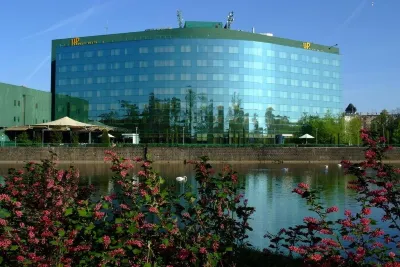 HP Park Plaza
