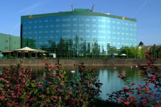 HP Park Plaza Отели рядом с достопримечательностью «University of Wrocław»