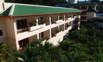 Karon Village Hotel - Housity