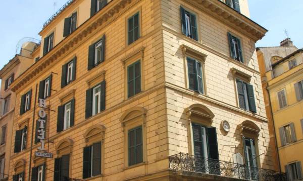 Hotel Tritone