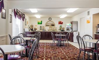 Quality Inn & Suites des Moines - Merle Hay Road