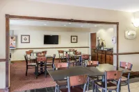 Wingate by Wyndham Kings Bay Naval Base / I-95 - breakfast