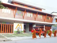 Medio de Pai Hotels near Pai Historical Bridge