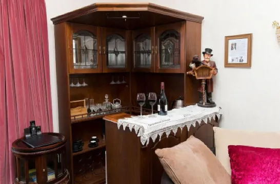 Motel Mayfair on Cavell