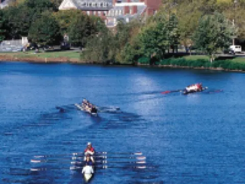 エンバシー スイーツ バイ ヒルトン ボストン ウォルサム ウォルサムのホテル