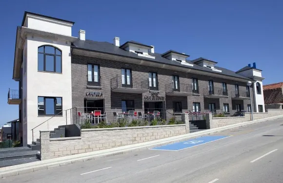 利恩克雷斯卡拉斯酒店