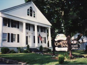 Sturbridge Country Inn