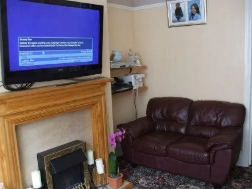 Oakwell Guest House Hotels in Carnaby