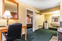 Woodridge Inn and Suites