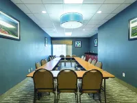 La Quinta Inn & Suites by Wyndham Bowling Green