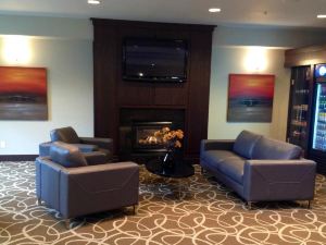 Best Western Plus Pitt Meadows Inn  Suites