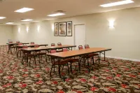 Quality Inn & Suites Near Lake Eufaula Hotels in Eufaula
