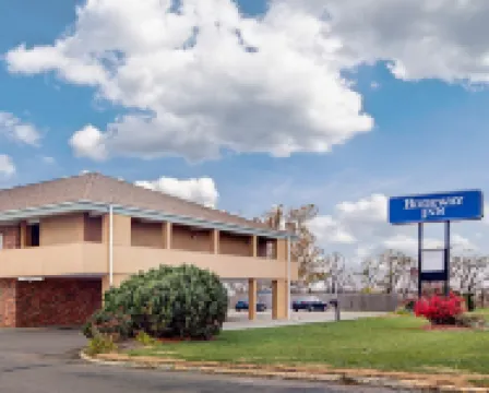 Rodeway Inn Lincoln West - University Area