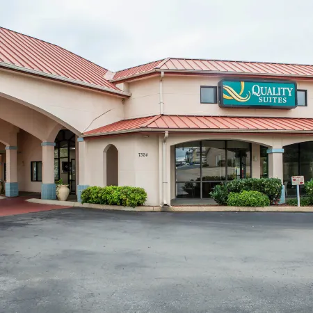 Studio Suites Extended Stay Chattanooga TN Отели рядом с достопримечательностью «Торговый центр Hamilton Place»