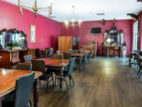 Econo Lodge Inn & Suites Triadelphia - Wheeling Hotels in Ohio County