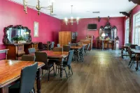 Econo Lodge Inn & Suites Triadelphia - Wheeling Hotels in Ohio County