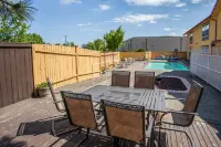 Econo Lodge Hotels in Pierce County