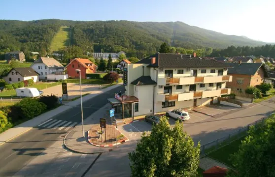 特拉納佳妮酒店