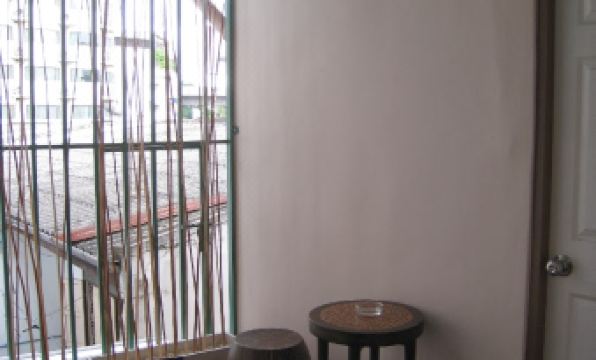 Baan Glang Soi Restaurant & Guesthouse