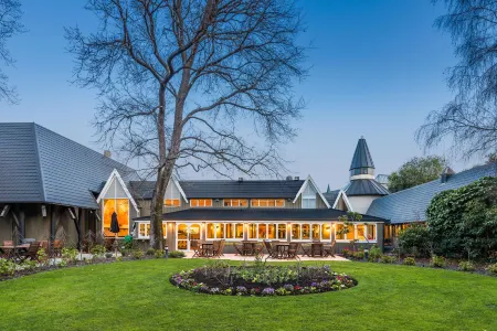 Chateau on The Park - Christchurch, A Doubletree by Hilton Отели рядом с достопримечательностью «Кашмир Хилл Лукаут»