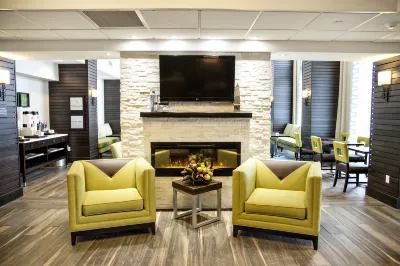 Holiday Inn Express & Suites Kitchener Southeast Hotels in der Nähe von Checkerboard Restaurant and Coffee Bar
