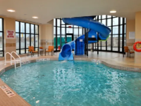 Courtyard Kingston Highway 401/Division Street Hoteles en Kingston