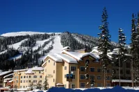 Cahilty Hotel & Suites Hotels in Sun Peaks