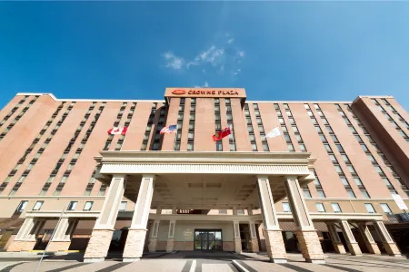 Crowne Plaza Toronto Airport, an IHG Hotel Отели рядом с достопримечательностью «BAPS Shri Swaminarayan Mandir»