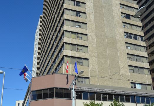 2. 샌드맨 호텔 캘..