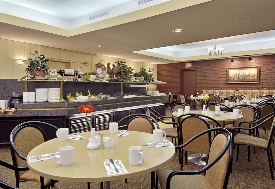 라마다 플라자 캘거리 다운타운