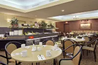 Ramada Plaza by Wyndham Calgary Downtown