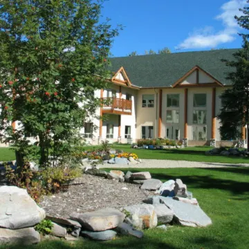Best Western Plus Valemount Inn  Suites